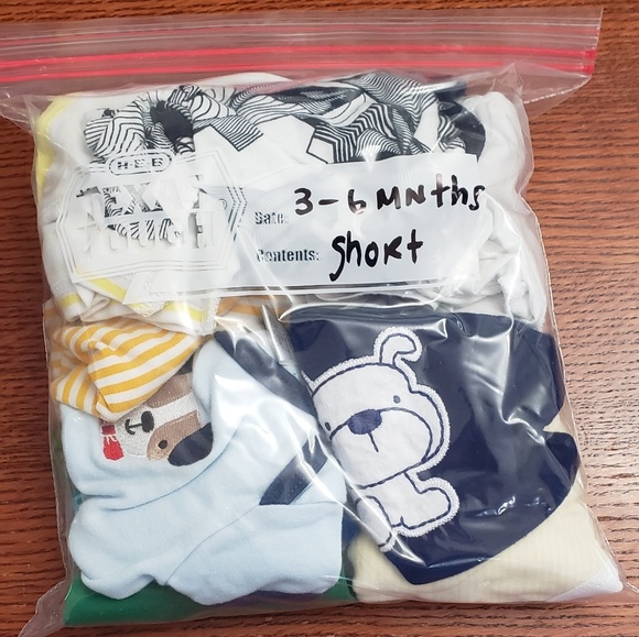 BIG Bundle : Mix clothes - Picture 1 of 3